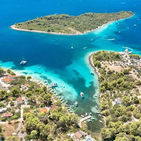 Attila Apartman *