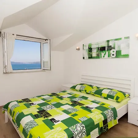Attila Apartment *