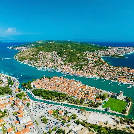 Attila * Trogir